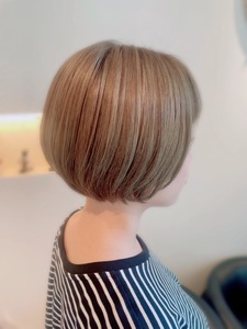 ハイトーンミント系カラー